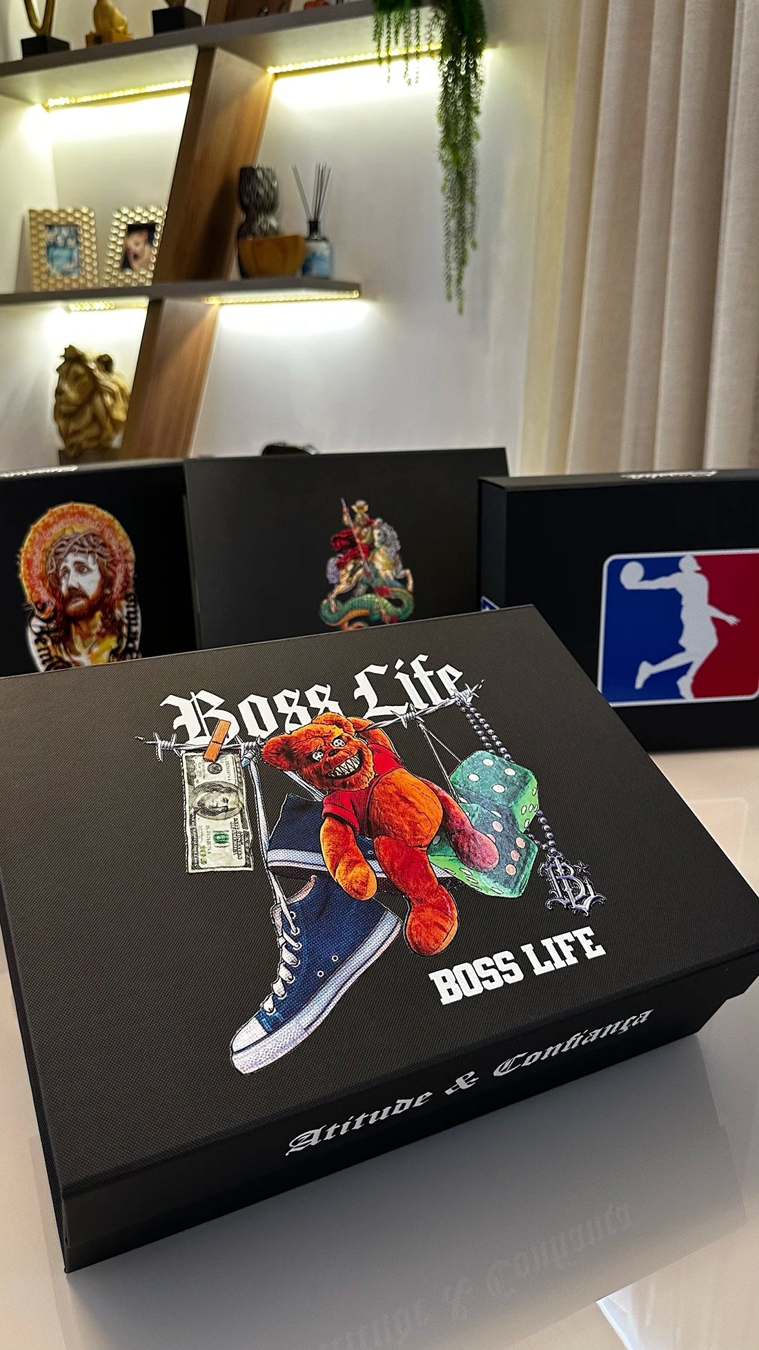 Detalhe da caixa Boss Life