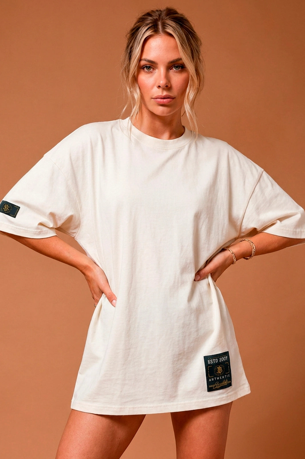 Camiseta oversized feminina Premium Boss Life off white - frente