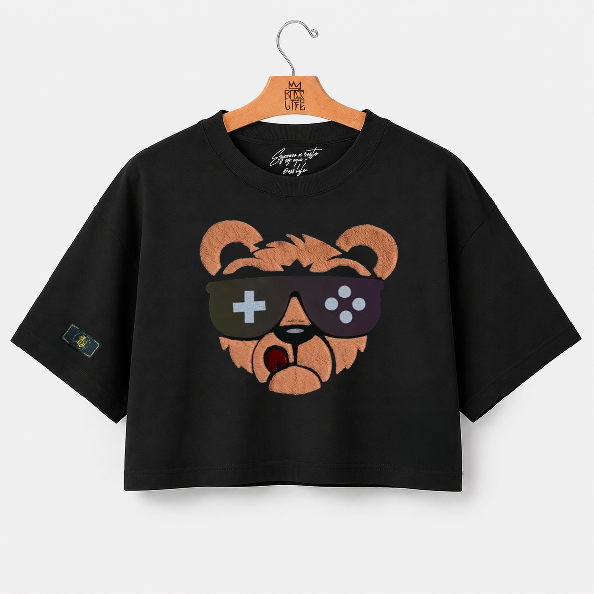 Camiseta cropped over feminina Bear Bl Sunglass Boss Life preta, frente