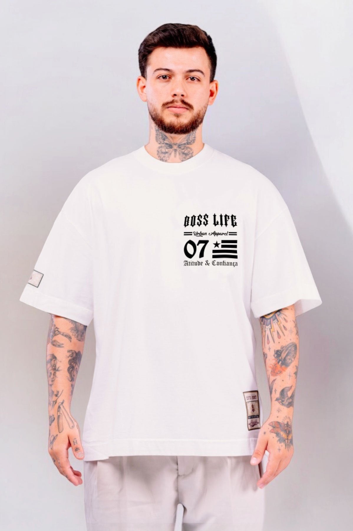 Camiseta Oversized Atitude e Confiança Frente e Costas