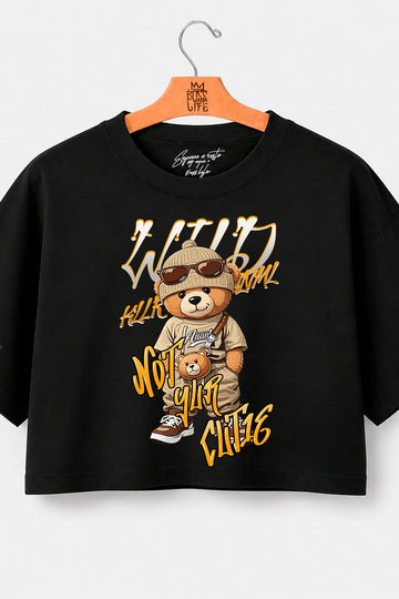 Camiseta cropped over feminina Wild Cutie Boss Life preta, frente
