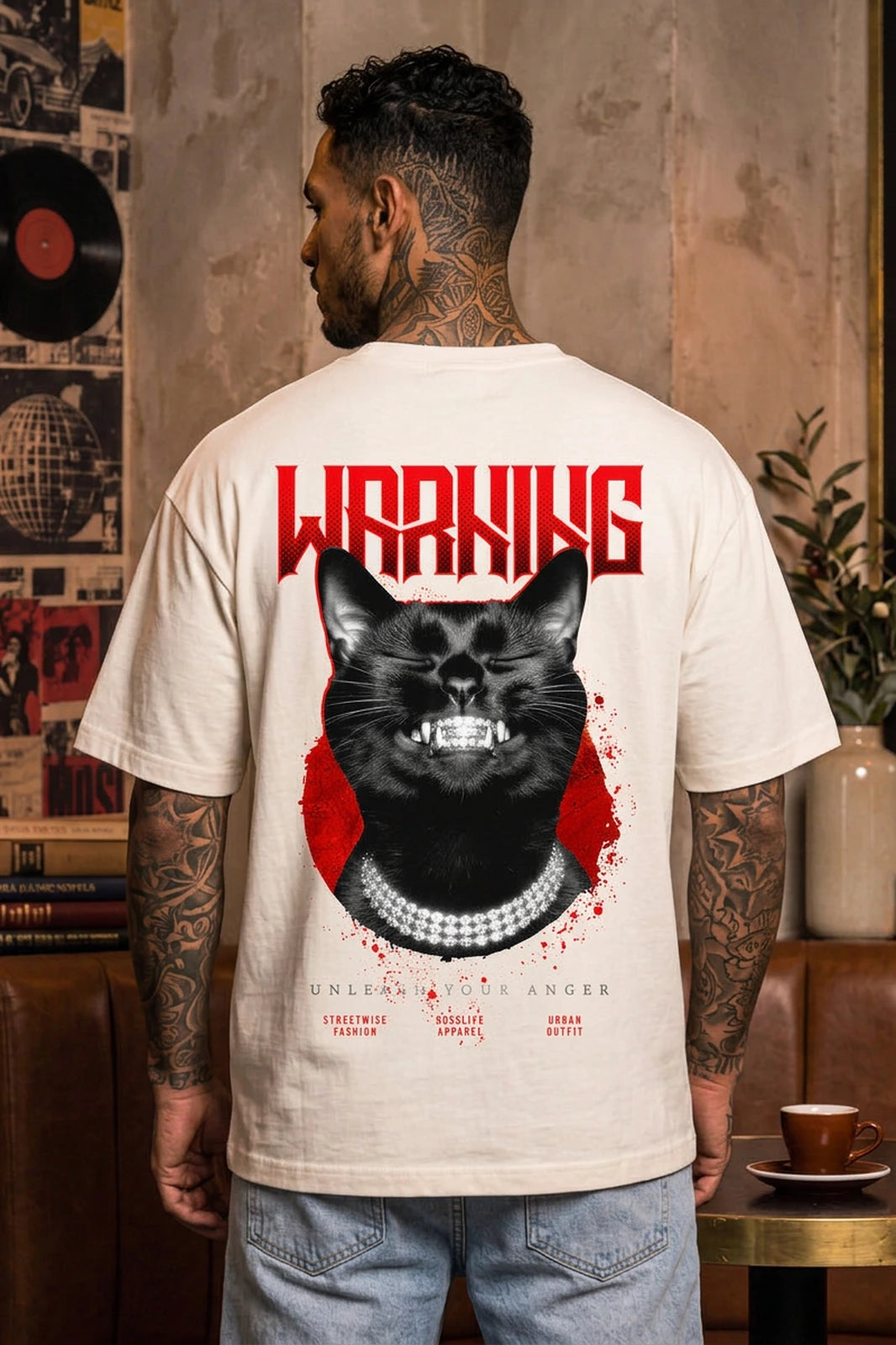 Camiseta Oversized Danger - Warning Boss Life - costas off white com gato WARNING 2