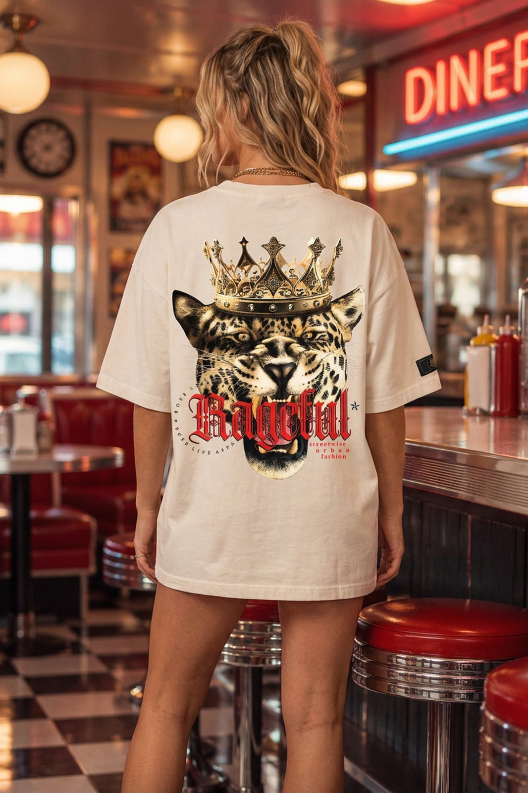 Camiseta oversized feminina Queen Panther Boss Life off white - costas