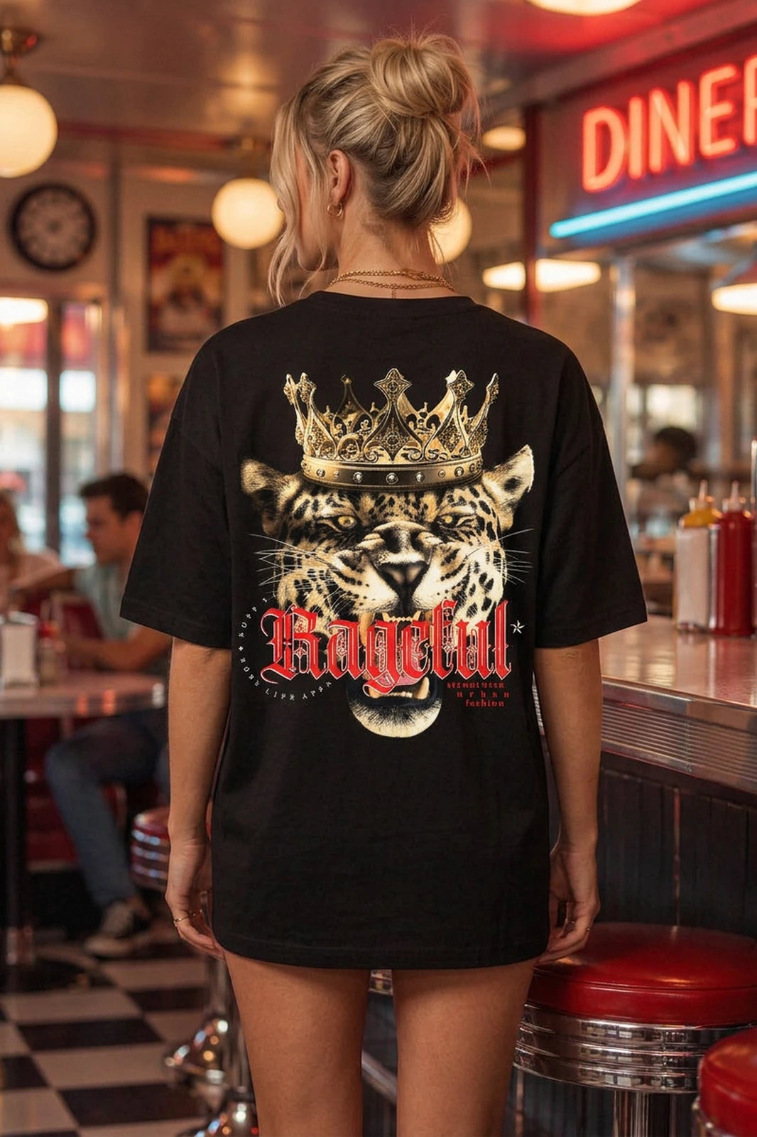 Camiseta oversized feminina Queen Panther Boss Life preta - costas