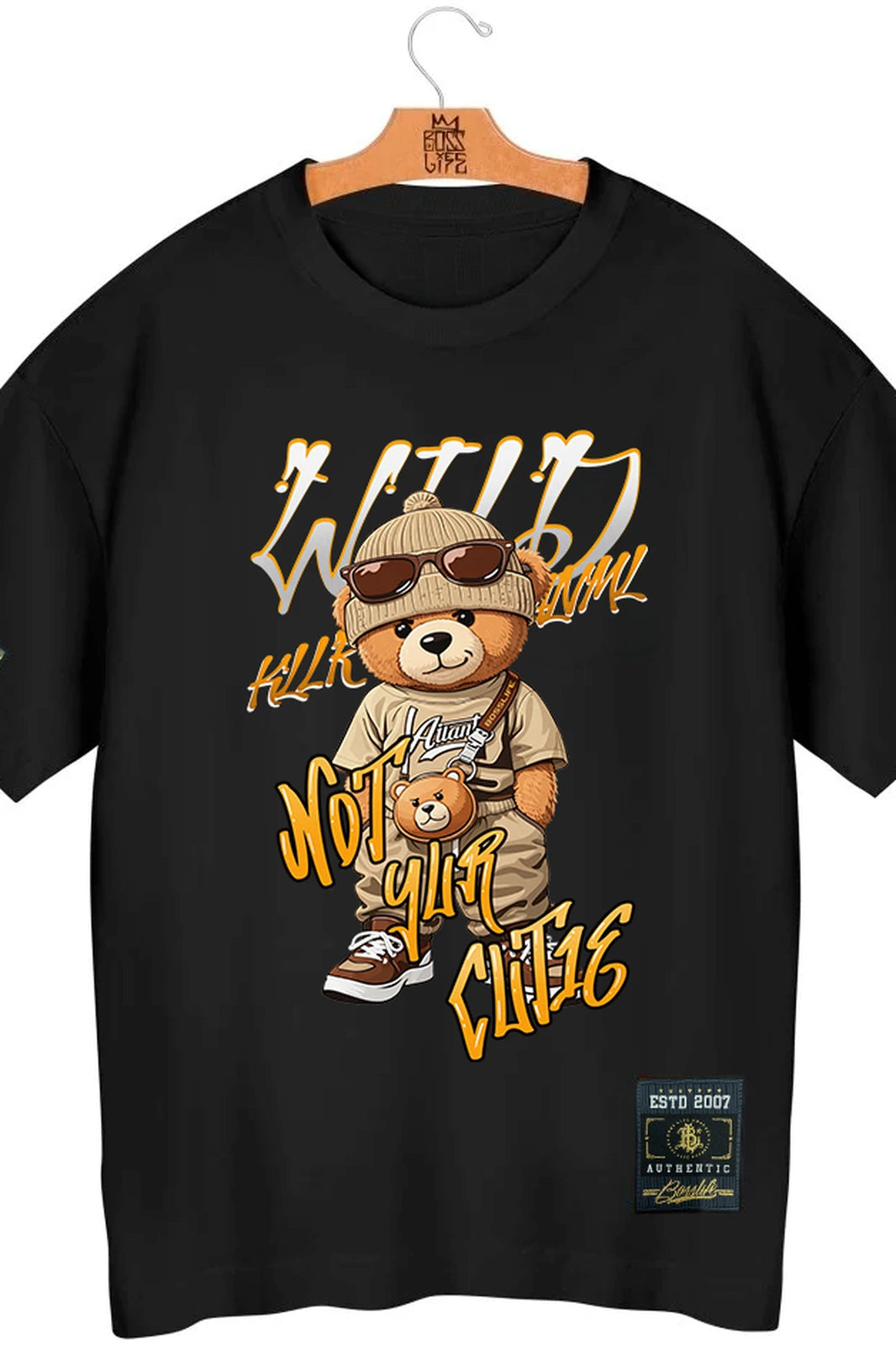 Camiseta Oversized Wild Bear 2 Boss Life - frente preta em cabide