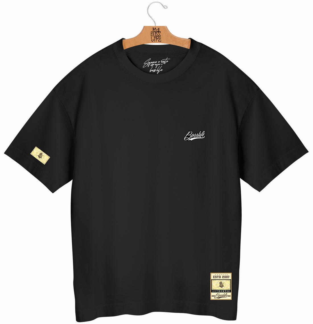 Camiseta Oversized Jesus Loves You Boss Life Faith - costas Preto com tipografia gótica JESUS LOVES YOU em branco