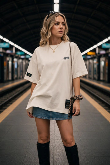 Camiseta oversized feminina Jesus Cristo Boss Life off white - frente