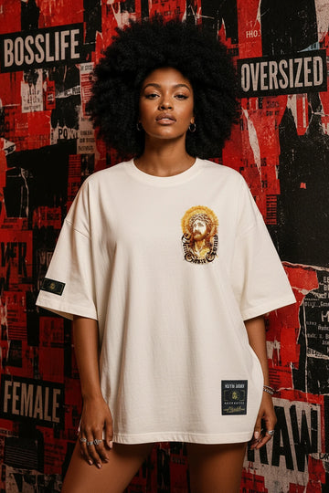 Camiseta oversized feminina Liber Psalmorum Boss Life off white - frente