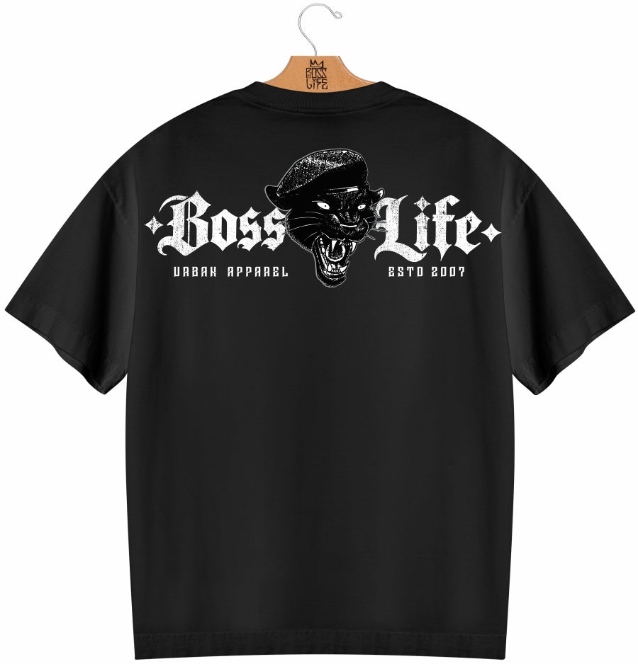 Camiseta Oversized Panther Urban Boss Life preta - costas com pantera e lettering gótico