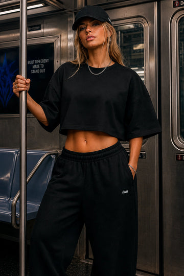 Camiseta cropped over feminina Premium Boss Life preta, frente