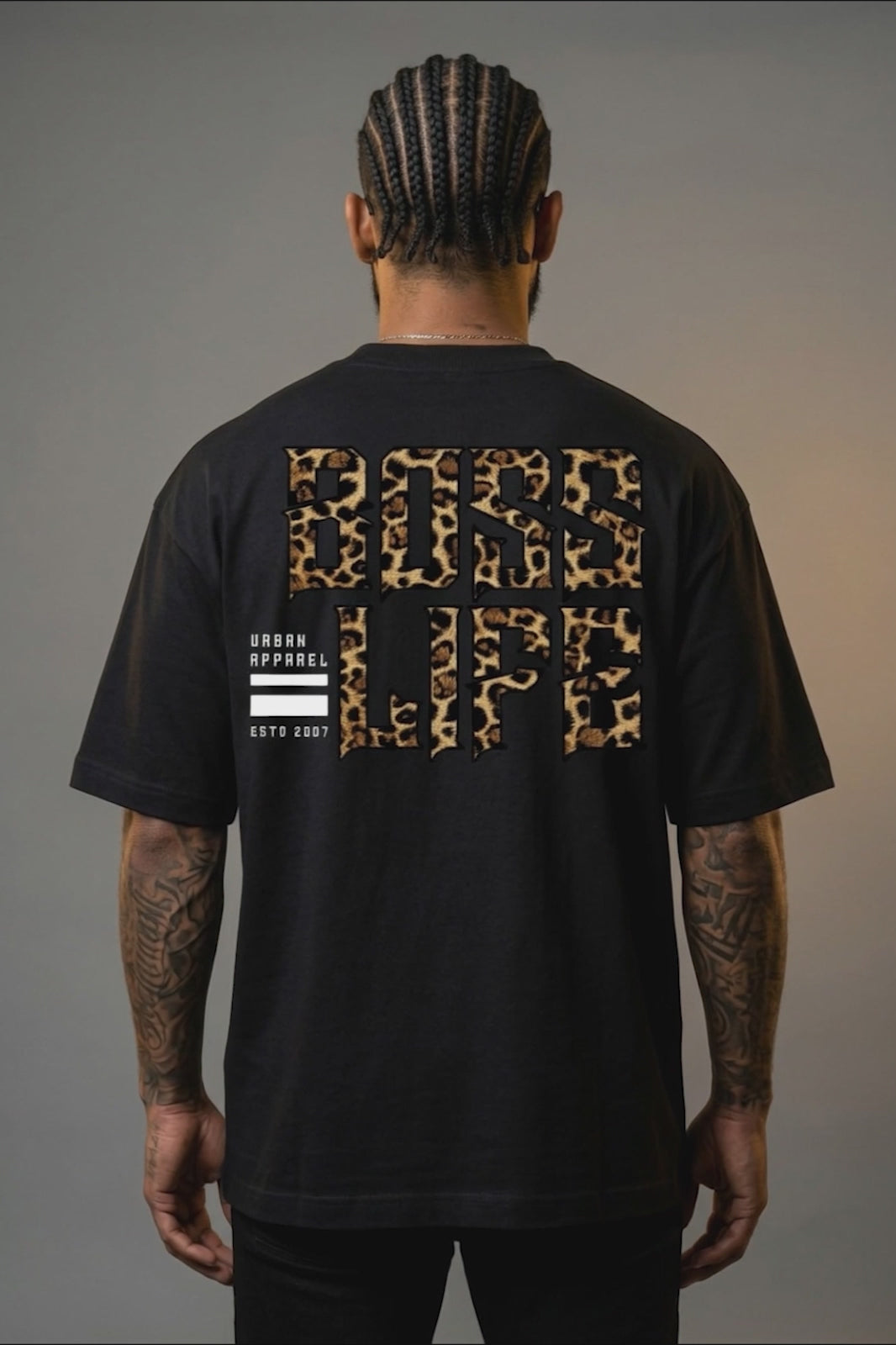 Vídeo da Camiseta Oversized Leopard Urban Boss Life em movimento