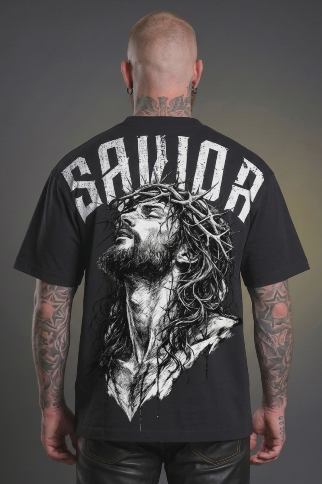 Camiseta Oversized Savior Boss Life Faith Frente e Costas