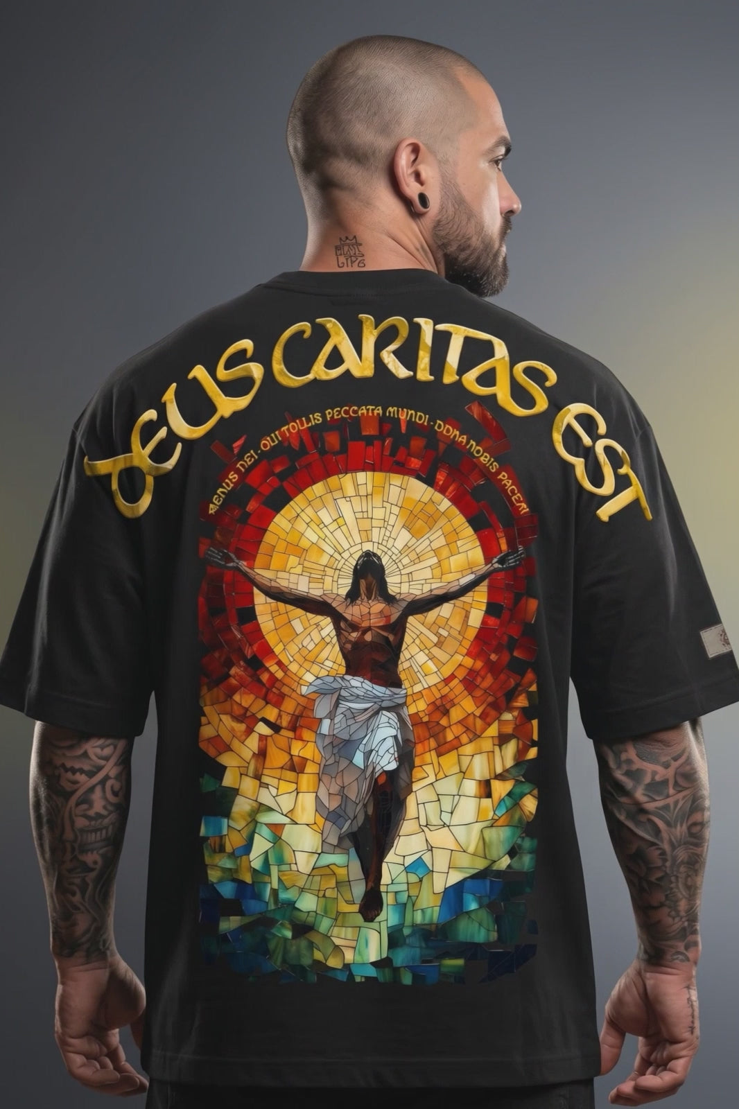 Camiseta Oversized Deus Caritas Est Boss Life Faith Frente e Costas