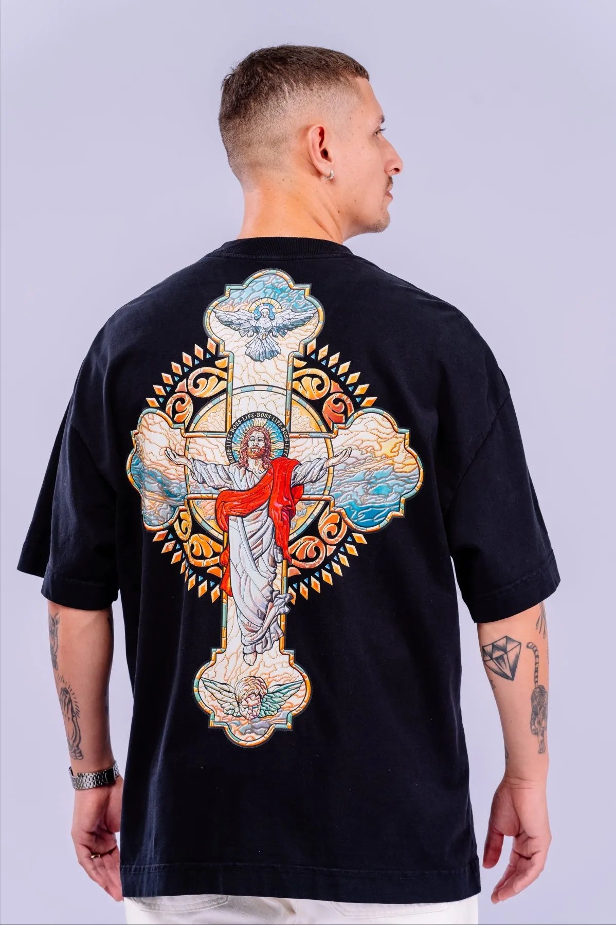 Camiseta Oversized Cristo Bl Faith Frente e Costas