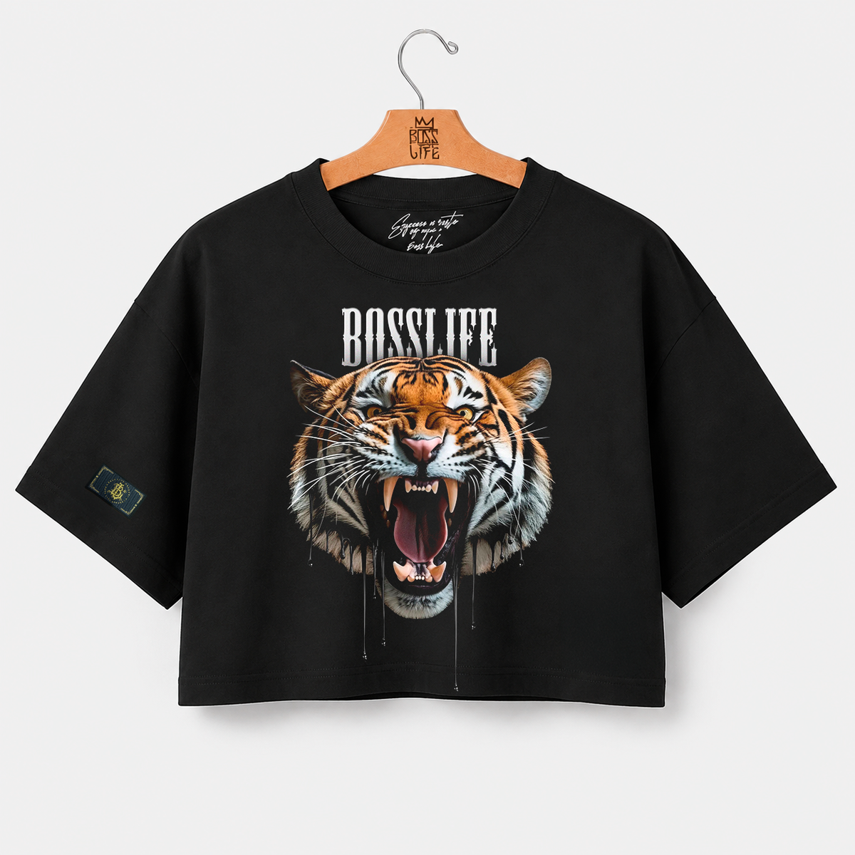 Camiseta cropped over feminina Tigre Boss Life preta, frente